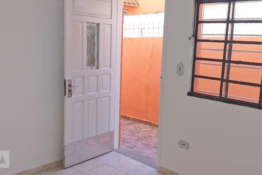 Sala de casa para alugar com 1 quarto, 40m² em Chora Menino, São Paulo