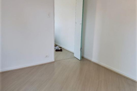 Quarto de apartamento à venda com 1 quarto, 50m² em Vila Ester (zona Norte), São Paulo