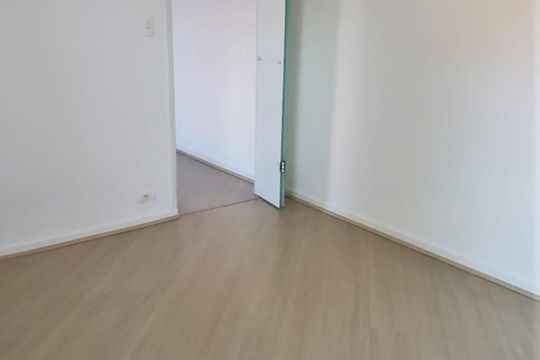 Quarto de apartamento à venda com 1 quarto, 50m² em Vila Ester (zona Norte), São Paulo