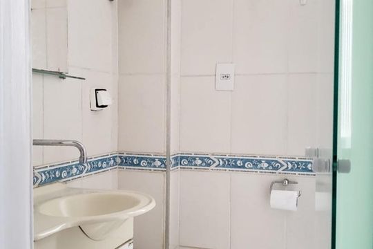 Banheiro de apartamento à venda com 1 quarto, 50m² em Vila Ester (zona Norte), São Paulo