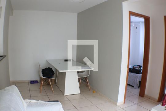 Sala de apartamento para alugar com 2 quartos, 47m² em Taquara, Rio de Janeiro