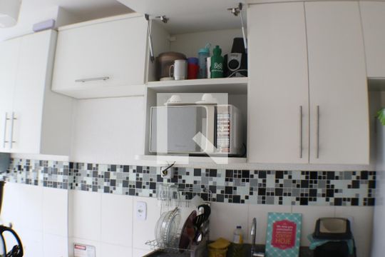 Cozinha de apartamento para alugar com 2 quartos, 47m² em Taquara, Rio de Janeiro