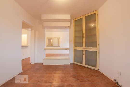 Quarto de apartamento à venda com 1 quarto, 45m² em Jardim do Salso, Porto Alegre