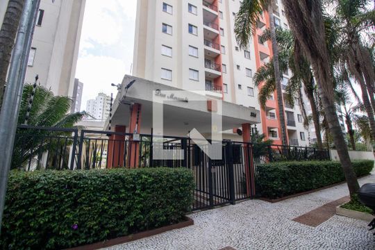 Fachada de apartamento para alugar com 2 quartos, 48m² em Jardim Ampliação, São Paulo