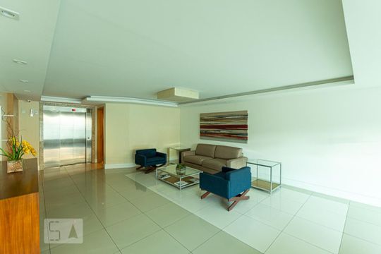 Hall de apartamento para alugar com 2 quartos, 68m² em São Francisco, Niterói