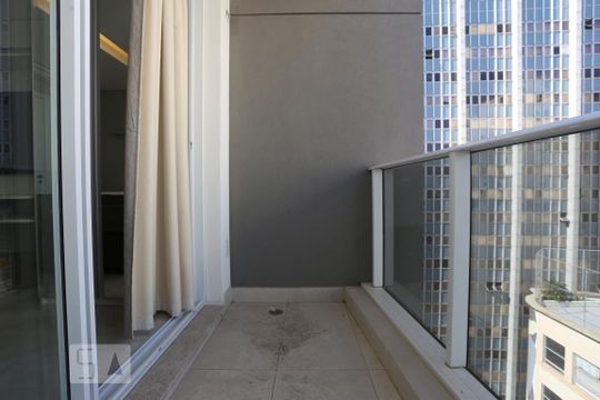 Varanda de kitnet/studio para alugar com 1 quarto, 22m² em Centro, São Paulo