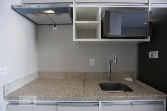Cozinha de kitnet/studio para alugar com 1 quarto, 22m² em Centro, São Paulo