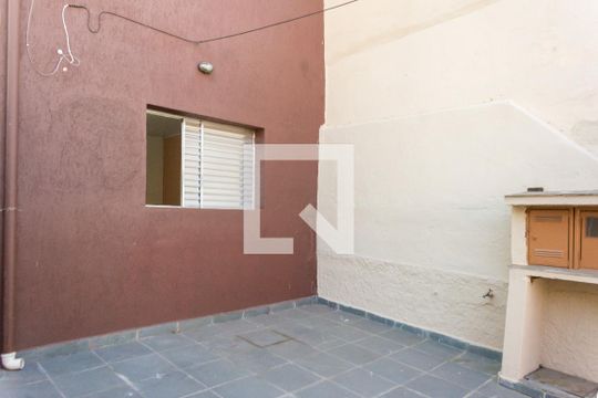 Garagem de casa para alugar com 2 quartos, 138m² em Vila Oratório, São Paulo