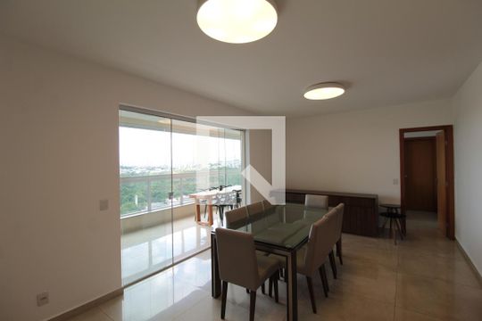 Apartamento para alugar com 4 quartos, 147m² em Ouro Preto, Belo Horizonte