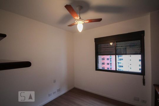 Quarto de apartamento à venda com 4 quartos, 247m² em Real Parque, São Paulo