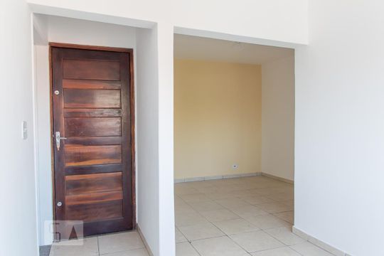 Casa à venda com 2 quartos, 120m² em Centro, Diadema