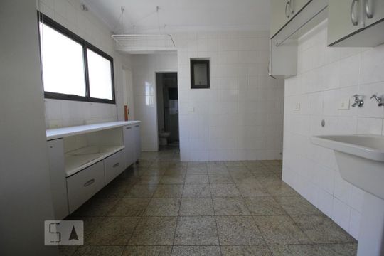 Área de serviço de apartamento à venda com 3 quartos, 368m² em Vila Suzana, São Paulo