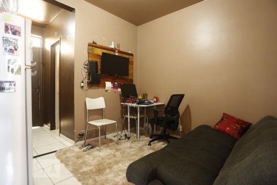 Sala de kitnet/studio para alugar com 1 quarto, 28m² em Consolação, São Paulo