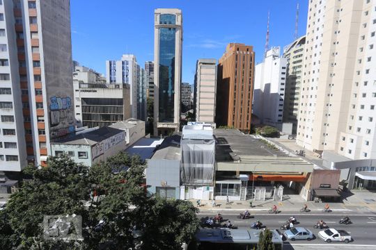 Vista de kitnet/studio para alugar com 1 quarto, 28m² em Consolação, São Paulo