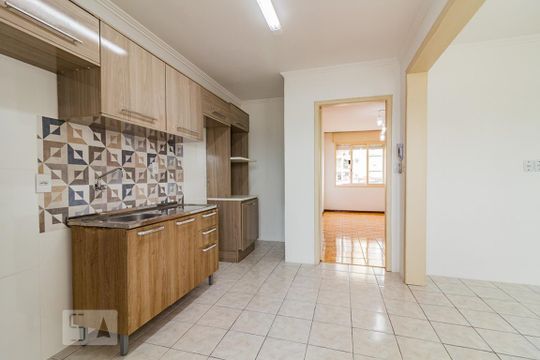 Cozinha de apartamento à venda com 2 quartos, 77m² em Cristal, Porto Alegre