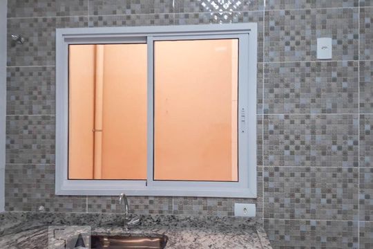 Cozinha de casa de condomínio à venda com 2 quartos, 62m² em Vila Ré, São Paulo