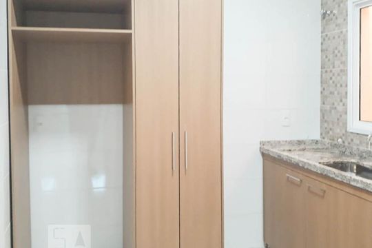 Cozinha de casa de condomínio à venda com 2 quartos, 62m² em Vila Ré, São Paulo
