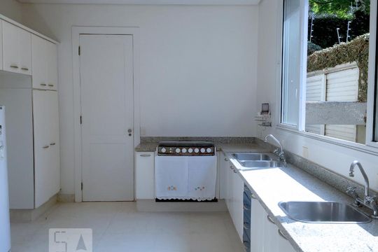 Cozinha de casa à venda com 4 quartos, 600m² em Jardim Leonor, São Paulo
