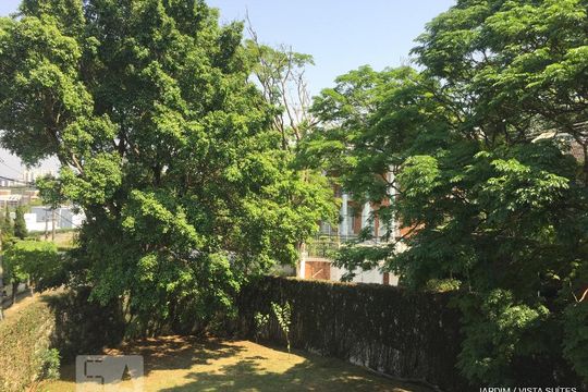 Vista suite 1 de casa à venda com 4 quartos, 600m² em Jardim Leonor, São Paulo