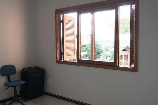 Dormitório 4 de casa à venda com 4 quartos, 305m² em Morro do Espelho, São Leopoldo