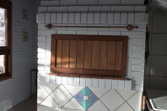 Churrasqueira de casa à venda com 4 quartos, 305m² em Morro do Espelho, São Leopoldo