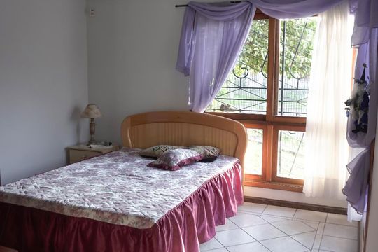 Dormitório de casa à venda com 4 quartos, 305m² em Morro do Espelho, São Leopoldo