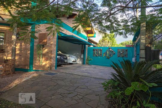 Garagem de casa à venda com 4 quartos, 305m² em Morro do Espelho, São Leopoldo