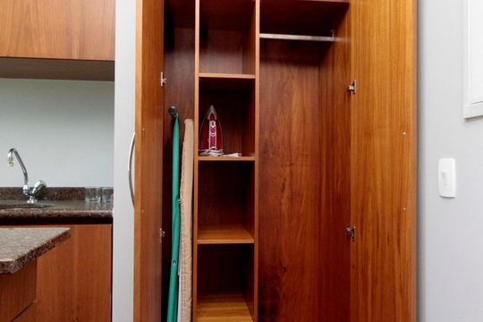 Armário de apartamento à venda com 1 quarto, 49m² em Consolação, São Paulo