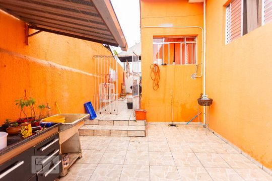 Quintal de casa para alugar com 2 quartos, 5m² em Santo Antônio, Osasco