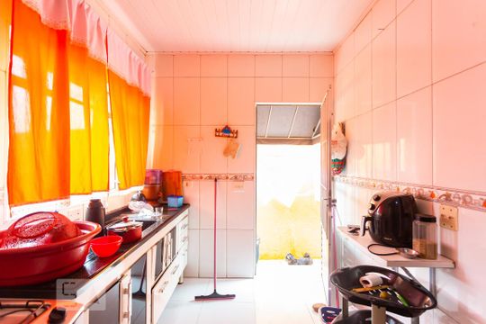 Cozinha de casa para alugar com 2 quartos, 5m² em Santo Antônio, Osasco