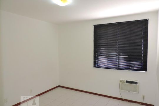 Quarto 1 de apartamento para alugar com 1 quarto, 45m² em Carvoeira, Florianópolis