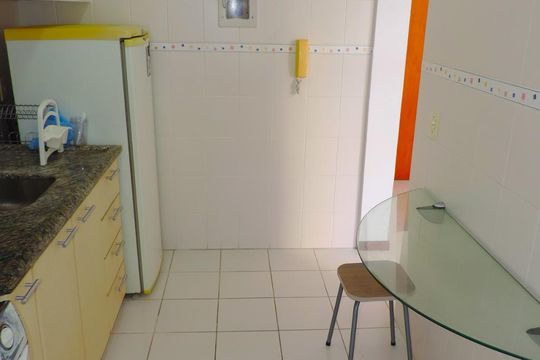 Cozinha de apartamento para alugar com 1 quarto, 45m² em Carvoeira, Florianópolis