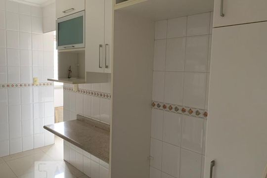 Cozinha de apartamento para alugar com 3 quartos, 92m² em Centro, Osasco
