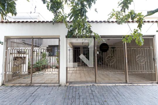 Fachada de casa para alugar com 1 quarto, 30m² em Belenzinho, São Paulo