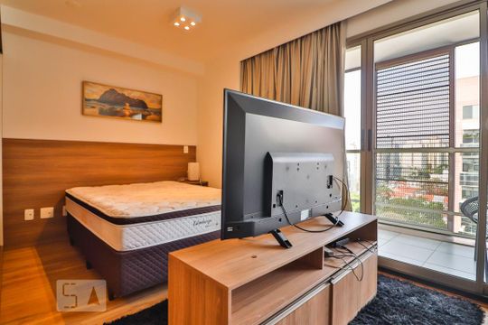 Quarto de kitnet/studio para alugar com 1 quarto, 30m² em Pinheiros, São Paulo