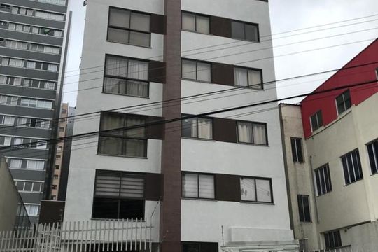Fachada de apartamento para alugar com 1 quarto, 35m² em Alto da Rua Xv, Curitiba