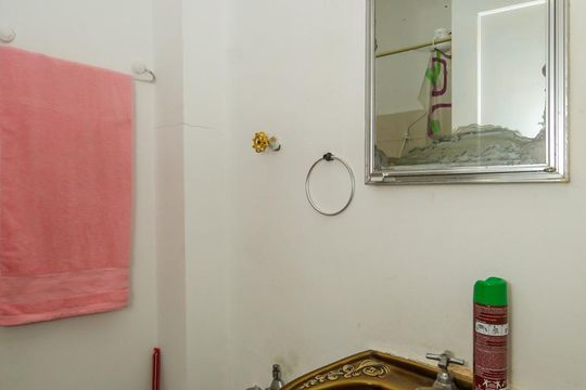 Banheiro de apartamento à venda com 1 quarto, 54m² em Copacabana, Rio de Janeiro