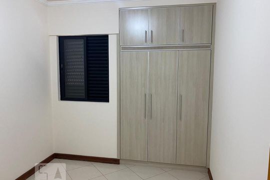 Quarto 01 de apartamento à venda com 2 quartos, 72m² em Mansões Santo Antônio, Campinas