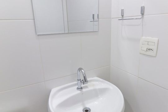 Banheiro de apartamento à venda com 1 quarto, 25m² em Santana, São Paulo