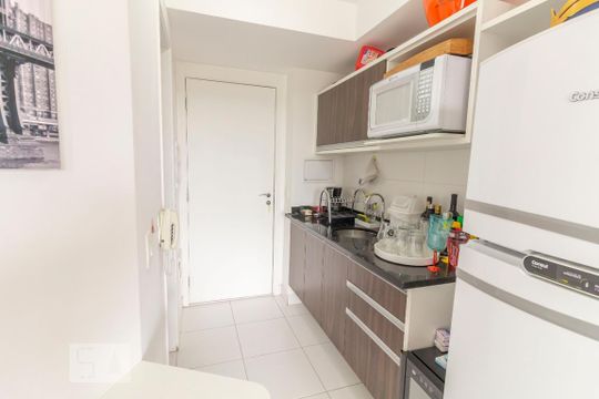 Cozinha de apartamento à venda com 1 quarto, 25m² em Santana, São Paulo
