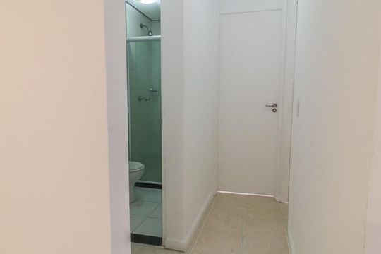 Corredor de apartamento à venda com 2 quartos, 47m² em Anil, Rio de Janeiro