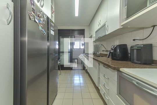 Cozinha de apartamento à venda com 3 quartos, 76m² em Vila Gumercindo, São Paulo