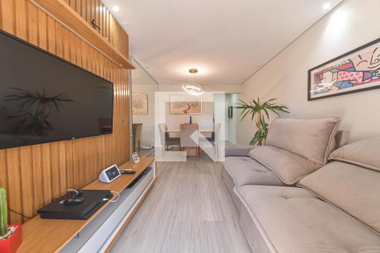 Sala de apartamento à venda com 3 quartos, 76m² em Vila Gumercindo, São Paulo
