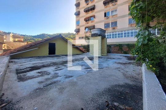 Terraço de casa à venda com 4 quartos, 169m² em Santa Rosa, Niterói