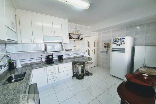 Cozinha de apartamento para alugar com 3 quartos, 123m² em Vila Andrade, São Paulo