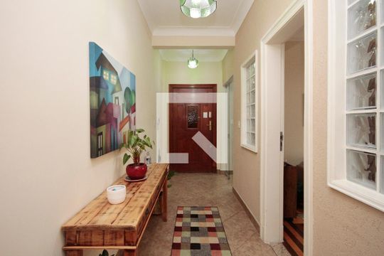 Corredor de apartamento à venda com 2 quartos, 90m² em Centro, São Paulo