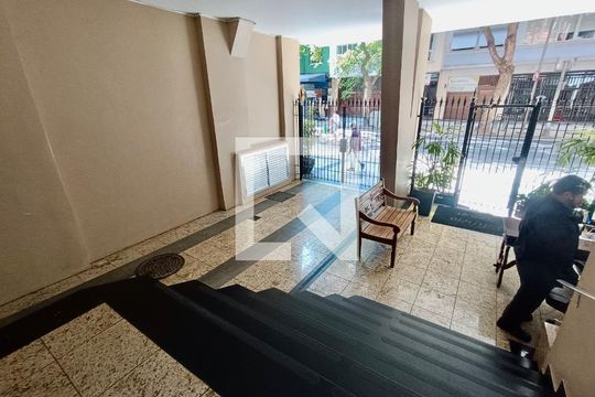 Portaria de apartamento para alugar com 1 quarto, 39m² em Copacabana, Rio de Janeiro
