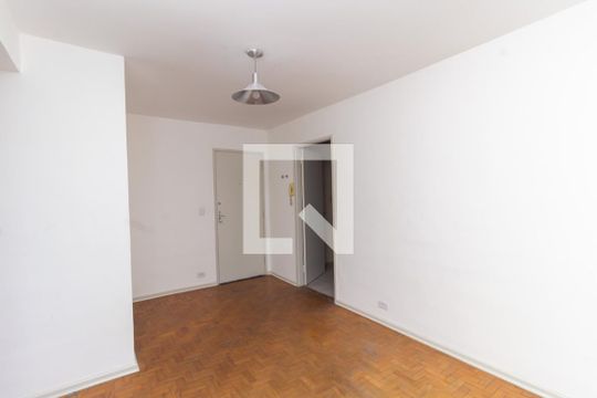 Sala de apartamento para alugar com 1 quarto, 40m² em Cambuci, São Paulo