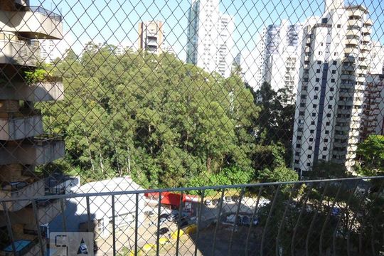 Sacada de apartamento à venda com 3 quartos, 105m² em Vila Andrade, São Paulo