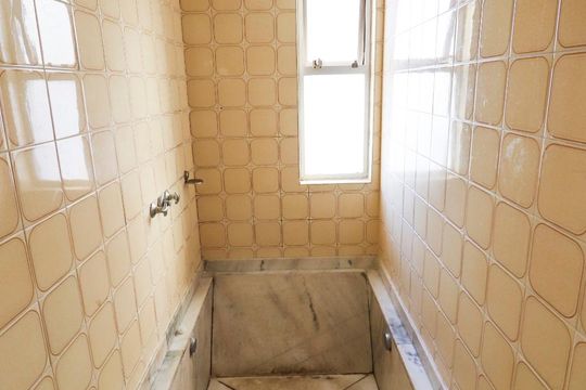 Banheiro de apartamento à venda com 1 quarto, 38m² em Setor Leste Universitário, Goiânia
